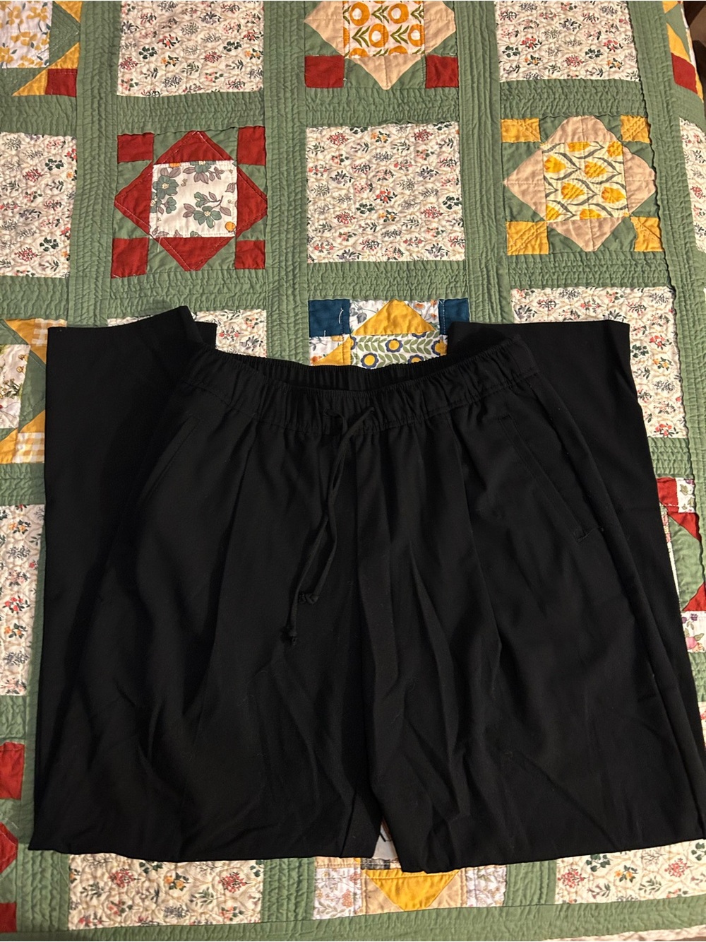 Old Navy Black High-Rise Billie Straight Pull-On Shorts